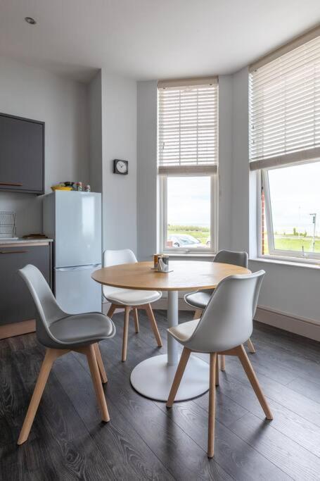 Waves@Walpole - 2 Bed Flat With Amazing Sea Views Διαμέρισμα Μάργκεϊτ Εξωτερικό φωτογραφία