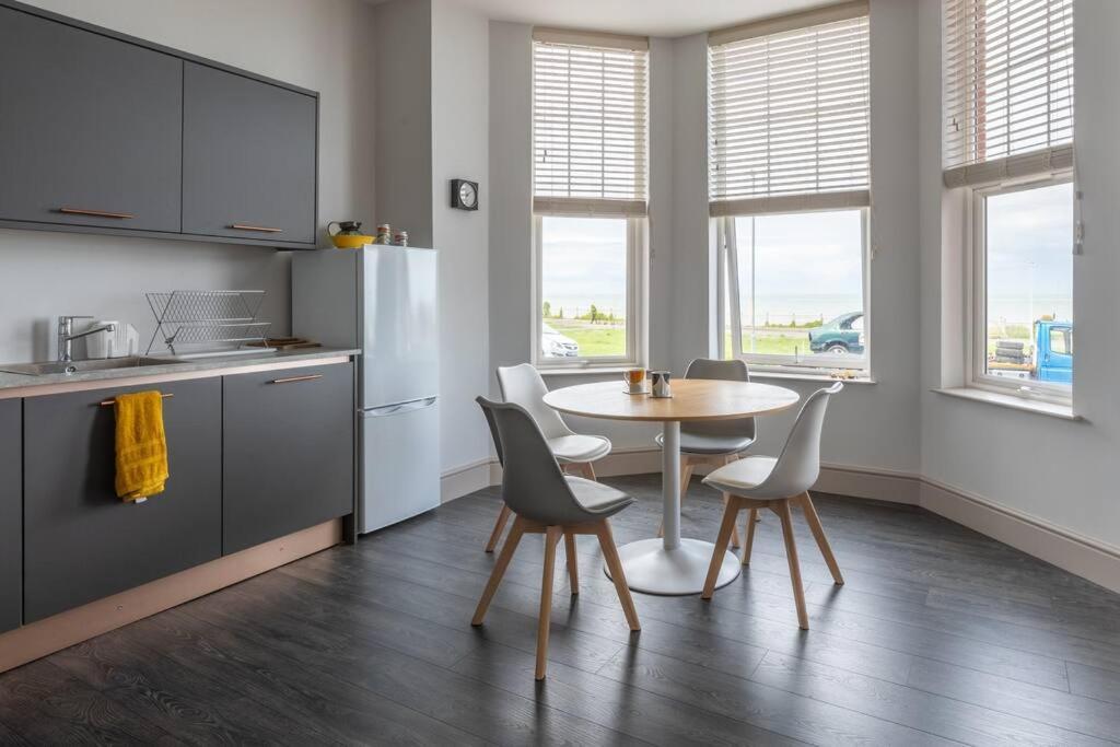 Waves@Walpole - 2 Bed Flat With Amazing Sea Views Διαμέρισμα Μάργκεϊτ Εξωτερικό φωτογραφία